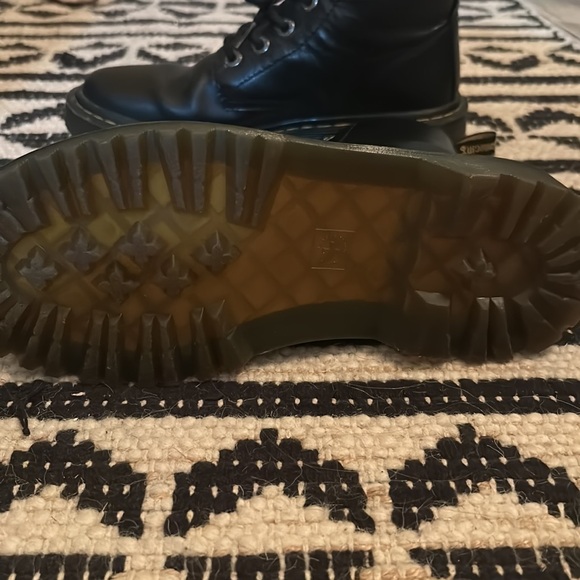 Dr. Marten's Luana Smooth Leather Lace Up Combat Boots Womes - Picture 2 of 5